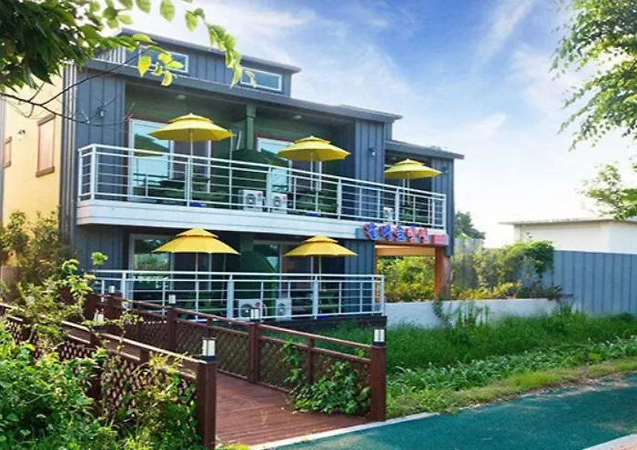 Suncheonbay Reed Field Pension